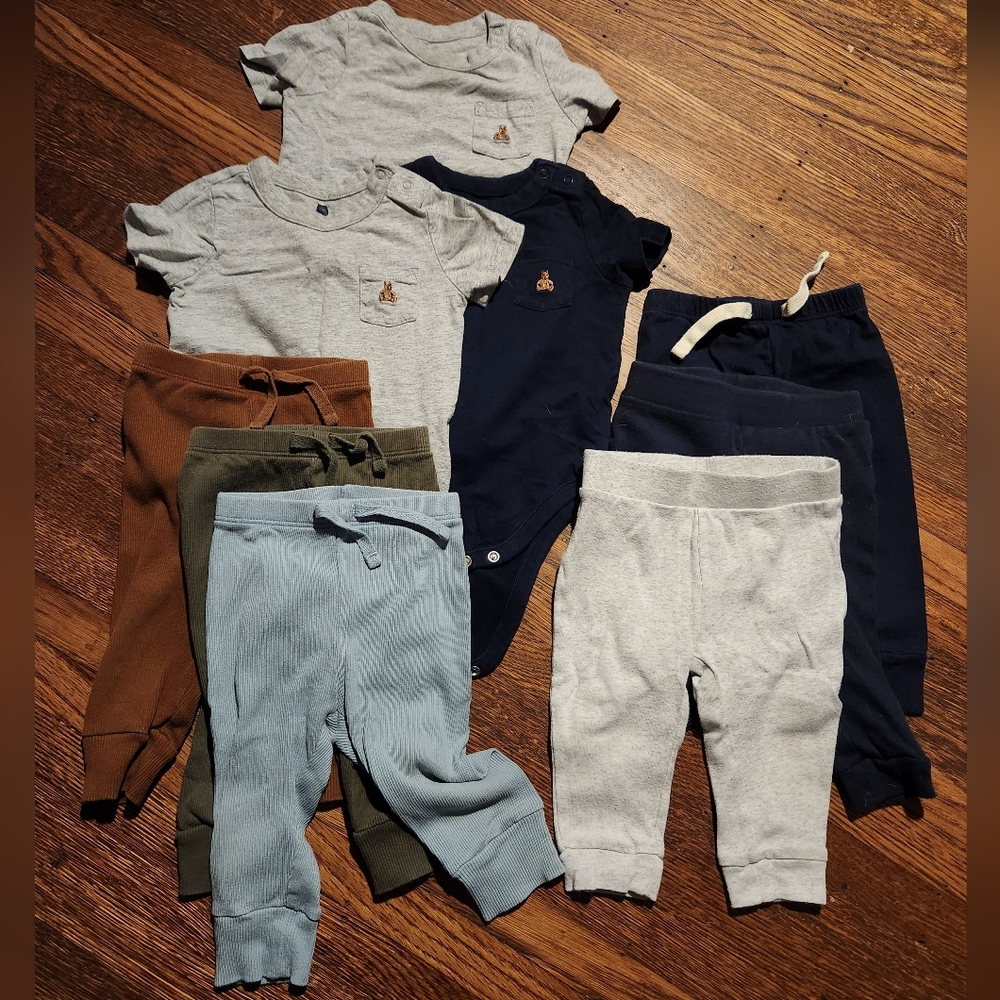 Gap/Old Navy 6-12 mo Neutral Bundle